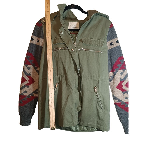 Thread & Supply hooded Jacket olive green utility Aztec knit size meduim - Picture 4 of 7
